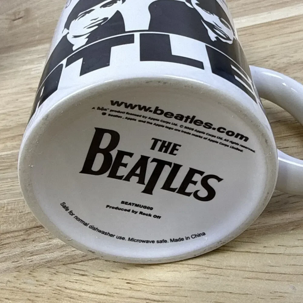 The Beatles Collectors Memorabilia 2009 Portrait & Signatures Mug